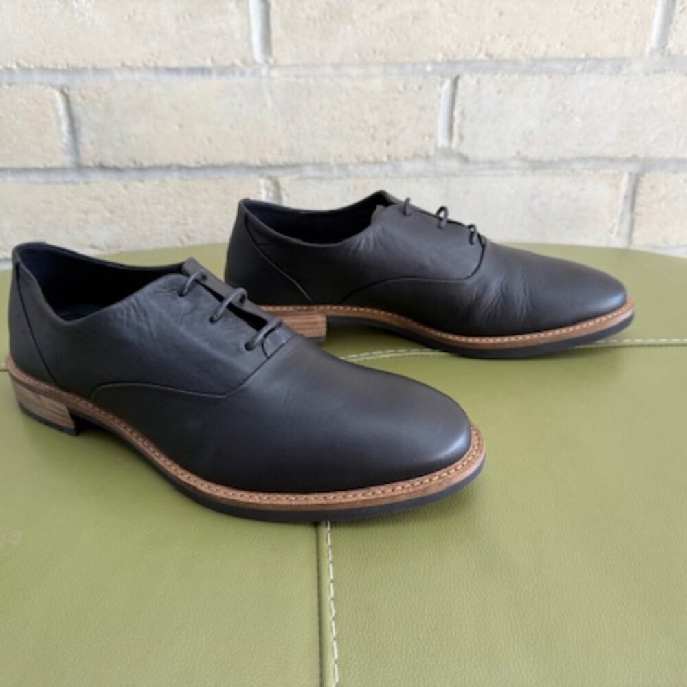 Ecco black leather oxfords size EU 42 / US womens 11 unworn
